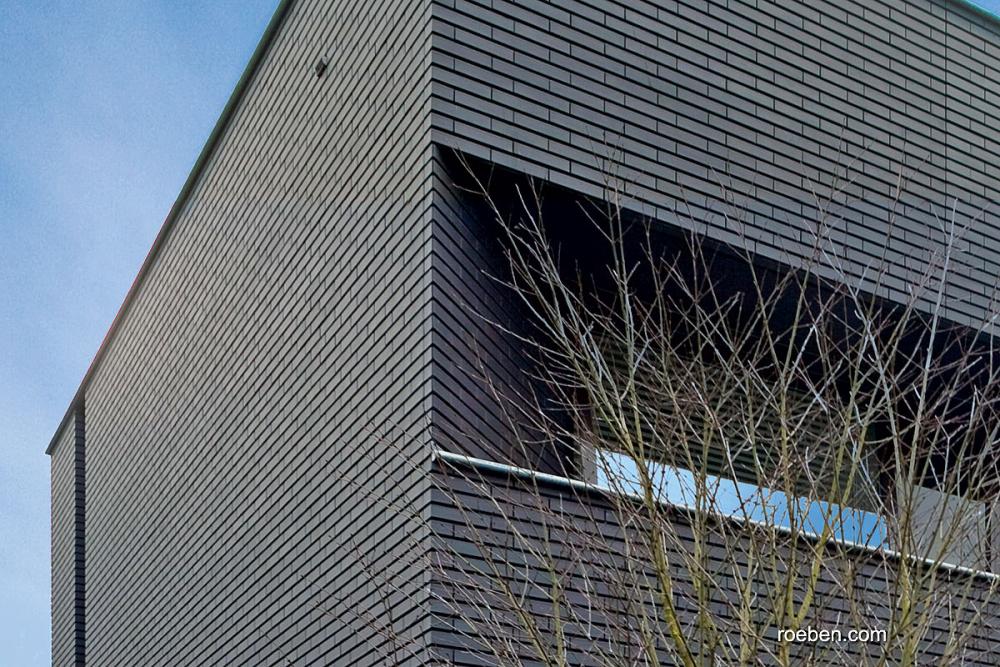 Die diagonalen Außenwände der Loggia wurden mit Formsteinen gemauert