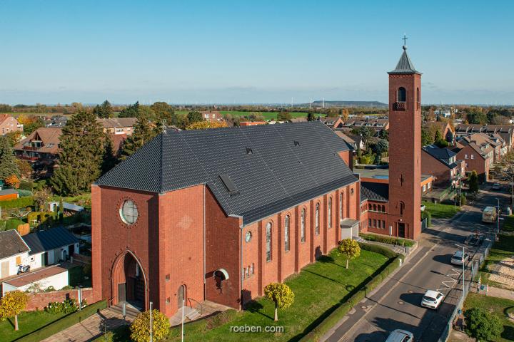 FLANDERNplus anthrazit für die Kirche St. Mariä Heimsuchung in Alsdorf