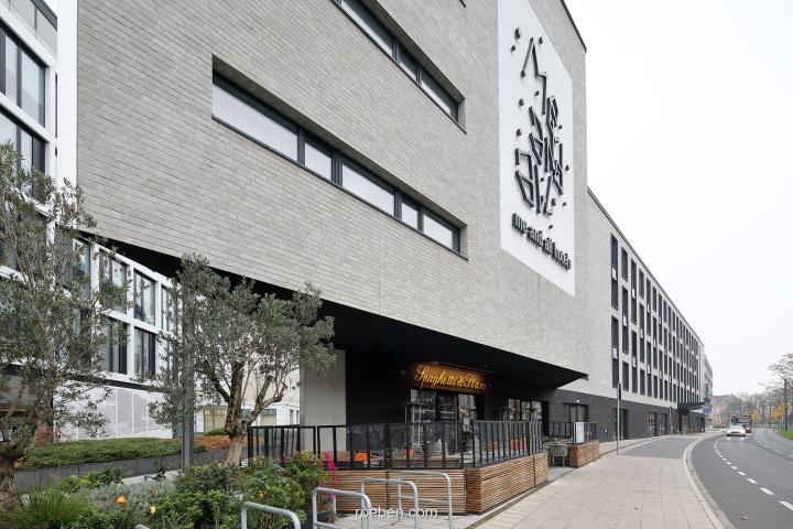 Röben Klinkerriemchen AARHUS weißgrau und anthrazit - me and all hotel, Düsseldorf