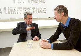 Manfred Ortner (li.) und Klaus Würschinger diskutieren darüber, &quot;was ein Klinker können muss&quot;.