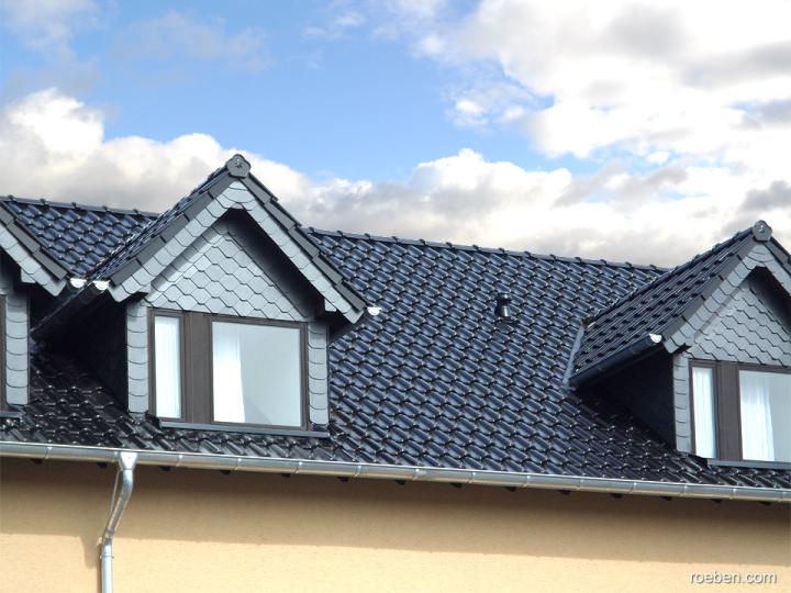 Dachsanierung: Röben Dachziegel BARI schwarz