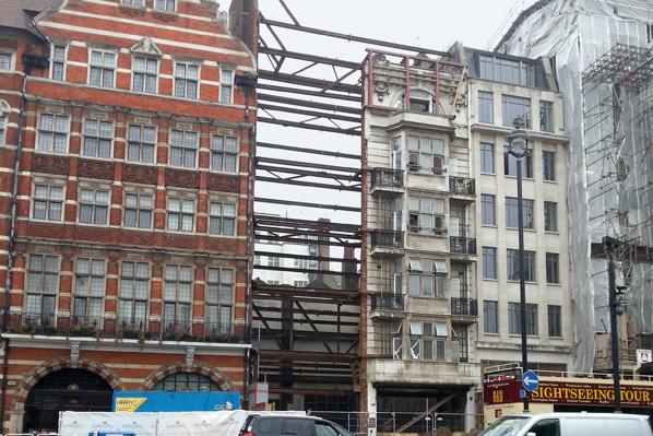 Pall Mall, London: Die denkmalgeschützte Fassade musste erhalten werden | Foto: © Galliford Try Building