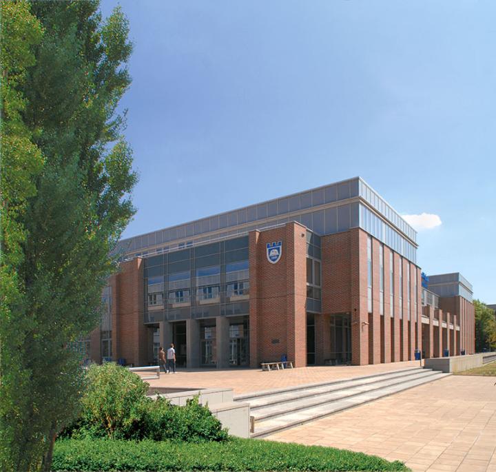 Neuer Campus am Weichsel-Boulevard, Hochschule in Krakau, Röben Klinker CANBERRA herbstlaub glatt

