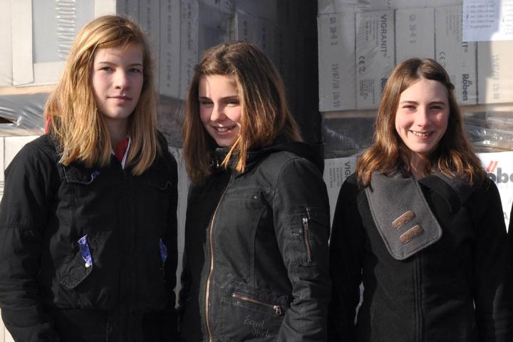 Annika, Leonie und Tomke vom Lothar-Meyer-Gymnasium bei Röben