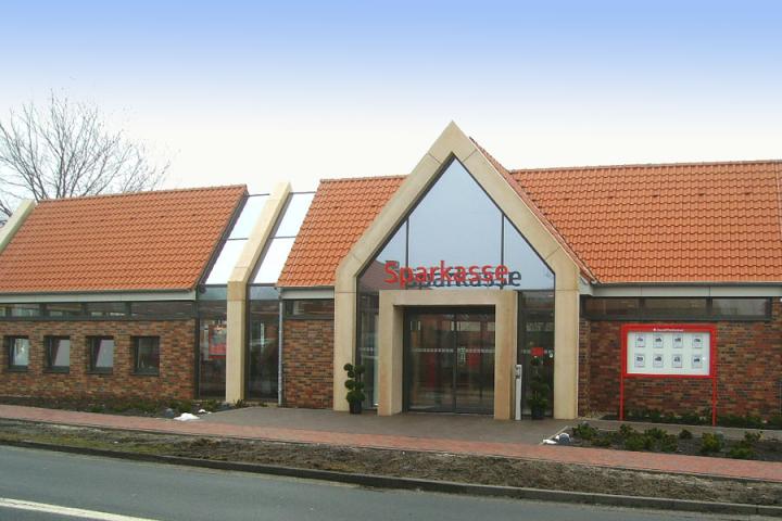 Architektursortierung PICCADILLY und Dachziegel LIMBURG naturrot