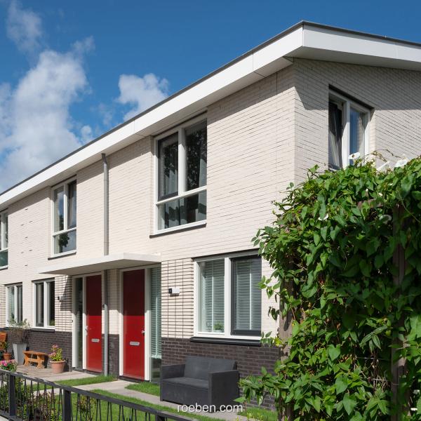 Sanierung der Wohnanlage Delft-Bomenwijk (NL): Keramikklinker OSLO perlweiß, glatt
