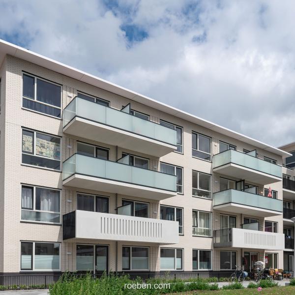 Sanierung der Wohnanlage Delft-Bomenwijk (NL): Keramikklinker OSLO perlweiß, glatt