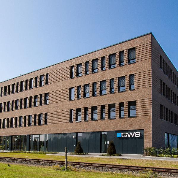 Bürogebäude Münster: Röben Handformverblender WIESMOOR kohle-bunt, DF | Foto: Michael Dedeke