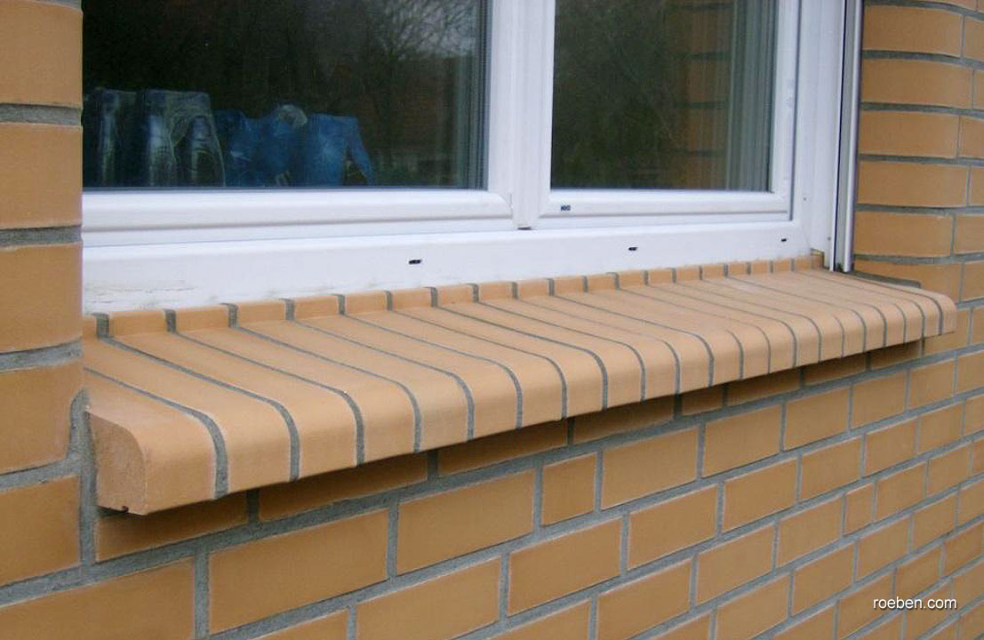 Röben Formziegel Typ 600 für die Fensterbank und 420 für die Leibungen